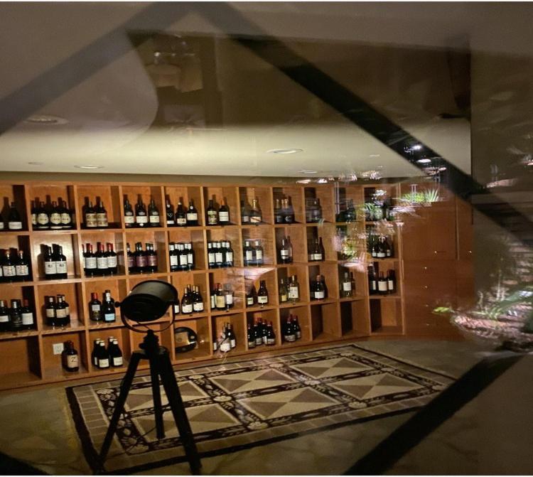 カルガリー Roundhouse Grotto Bed & Breakfast エクステリア 写真