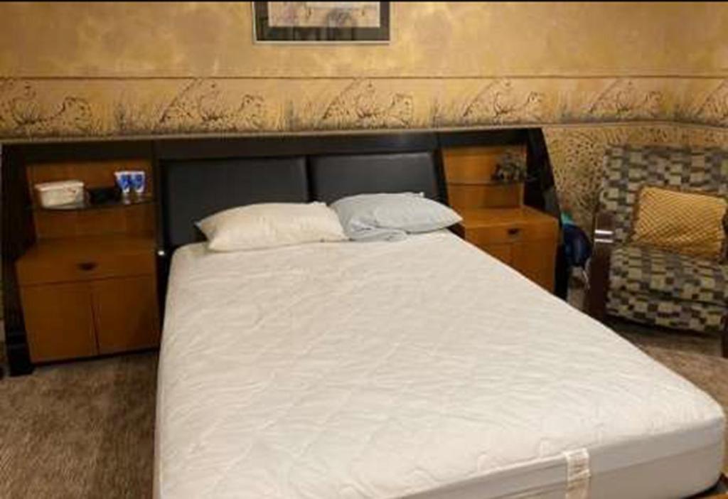 カルガリー Roundhouse Grotto Bed & Breakfast エクステリア 写真